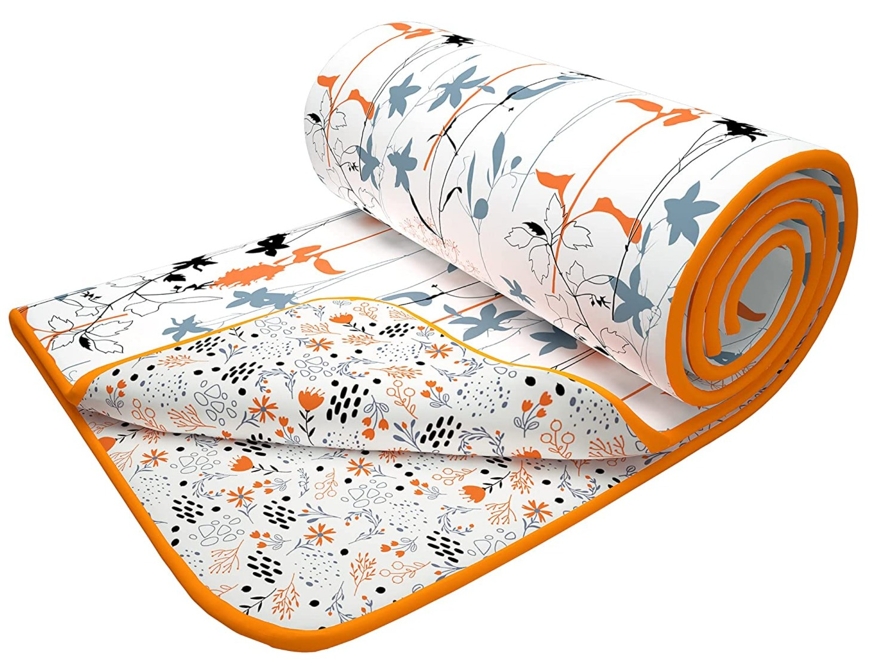 Rolled out Story@Home duvet